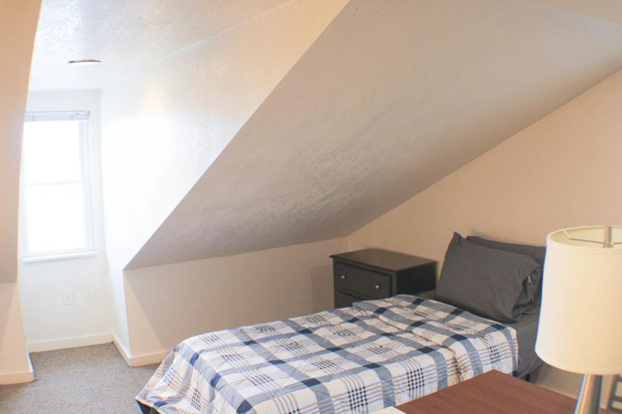 Urban Oasis - 3Br 2Ba - City View- Private Parking พิตต์สเบิร์ก ภายนอก รูปภาพ